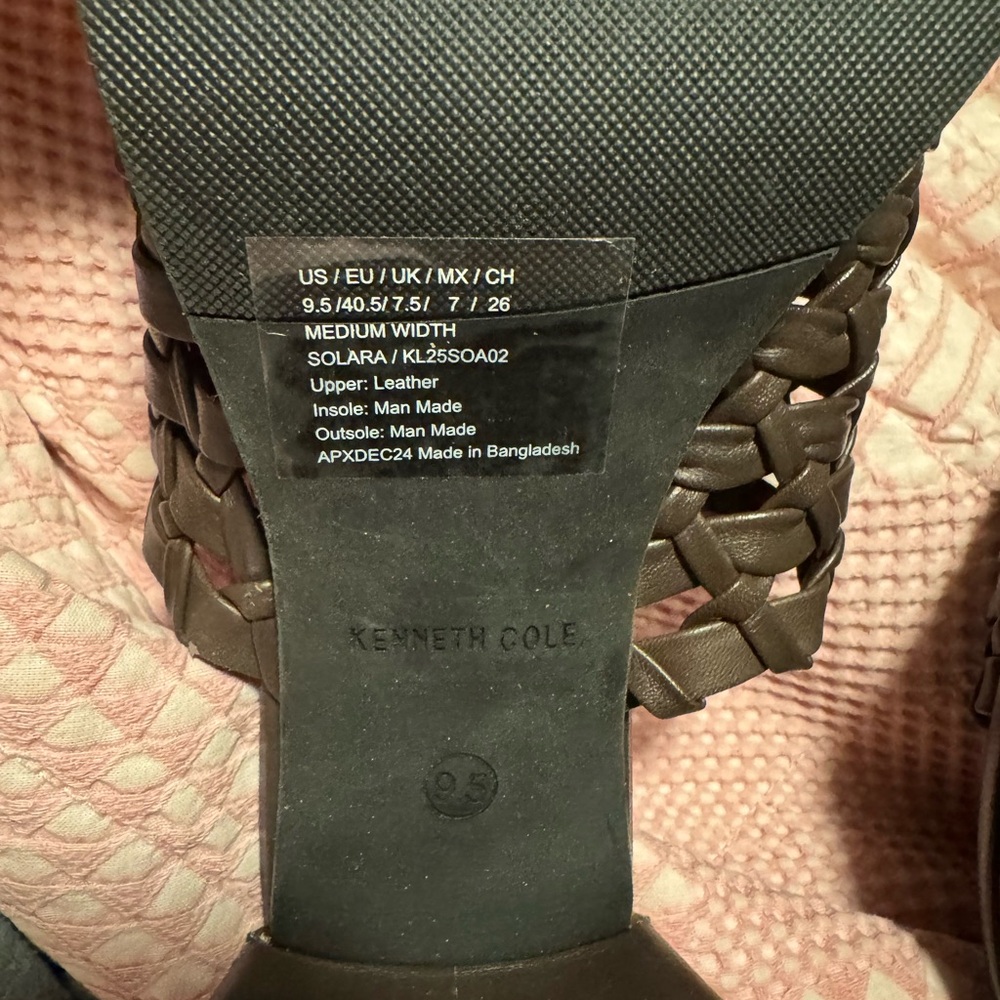 Kenneth Cole Dark Brown Woven Sandals - Picture 4 of 7